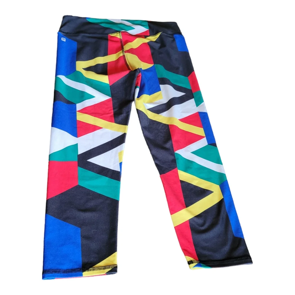 Fabletics Define Power Hold Mid Rise Capri Global Print Bold Colored Leggings M
